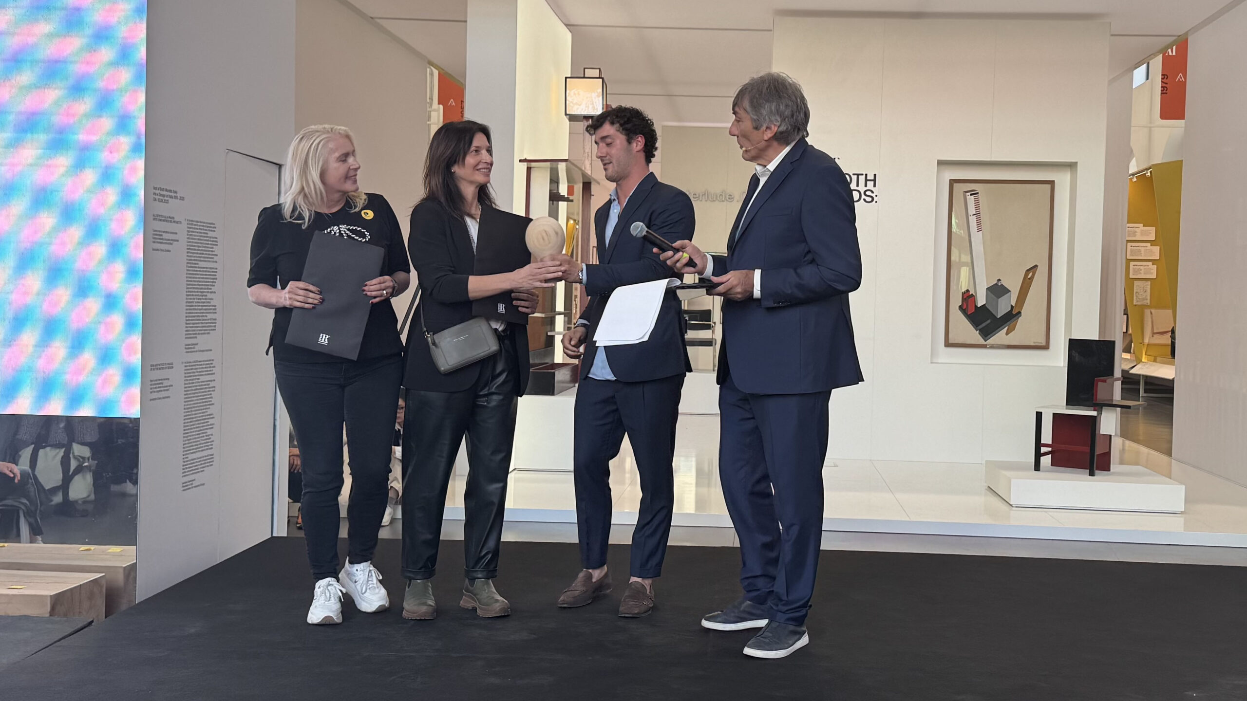 9° Design Awards “Tavolo e Panca Outdoor” Gallery 10