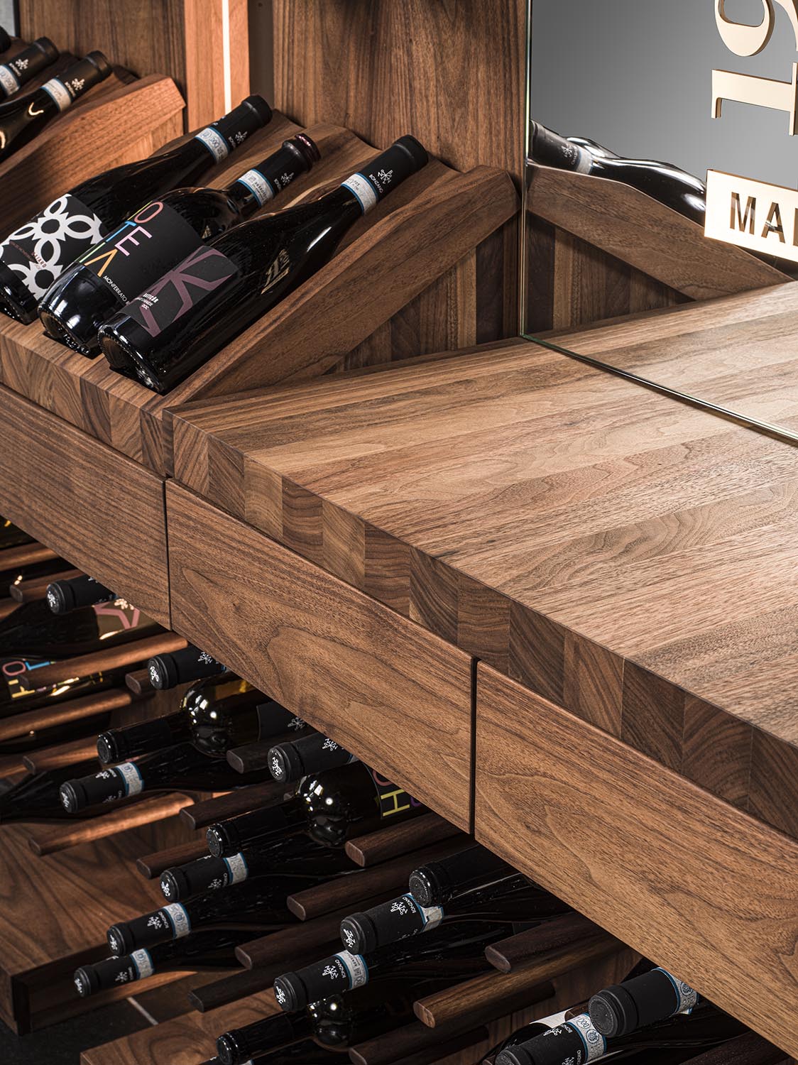 WINE WALLY Gallery 11