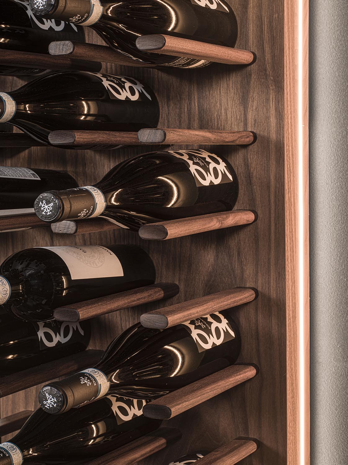 WINE WALLY Gallery 12